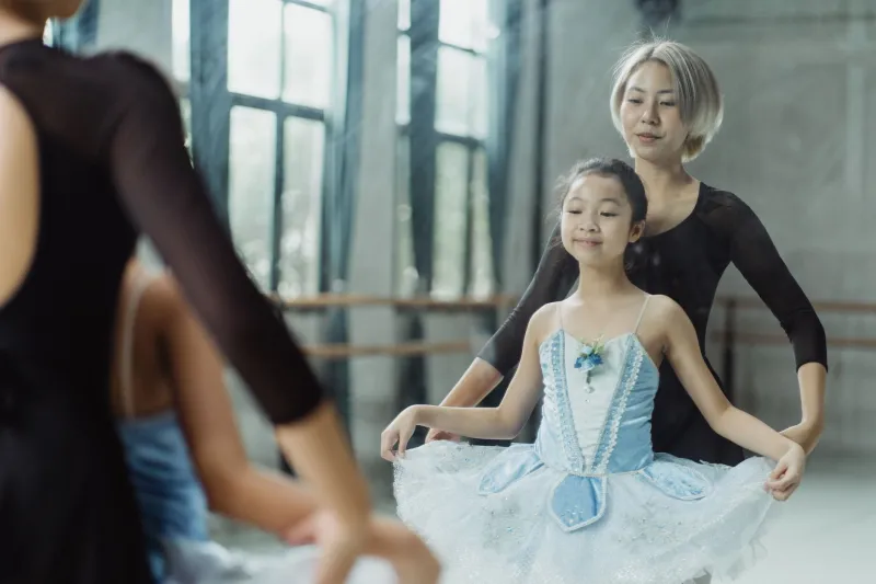 They Know Before You Do: The Quiet Art of What Dance Teachers Read in Your Body